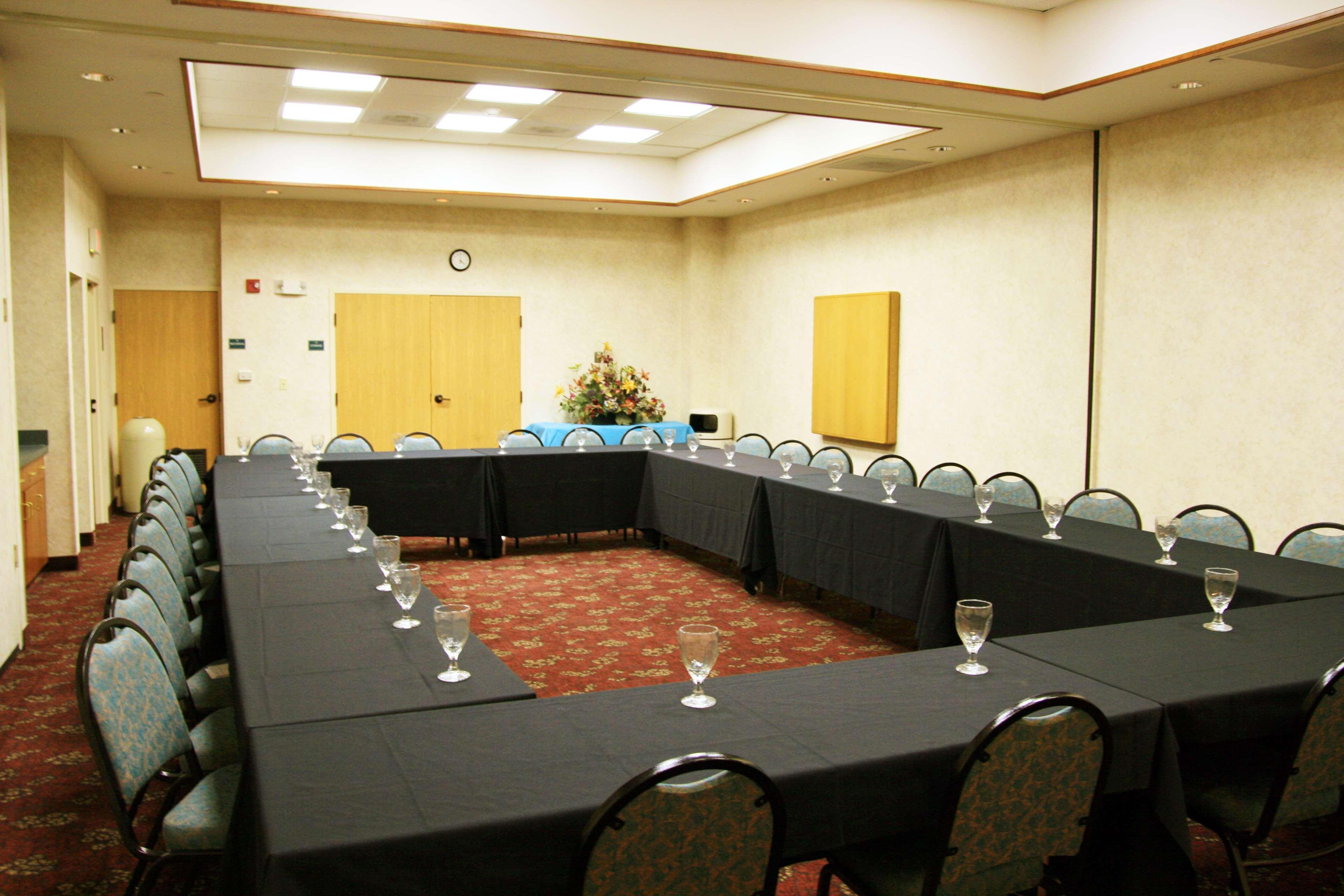 Hampton Inn & Suites Kansas City-Merriam Einrichtungen foto