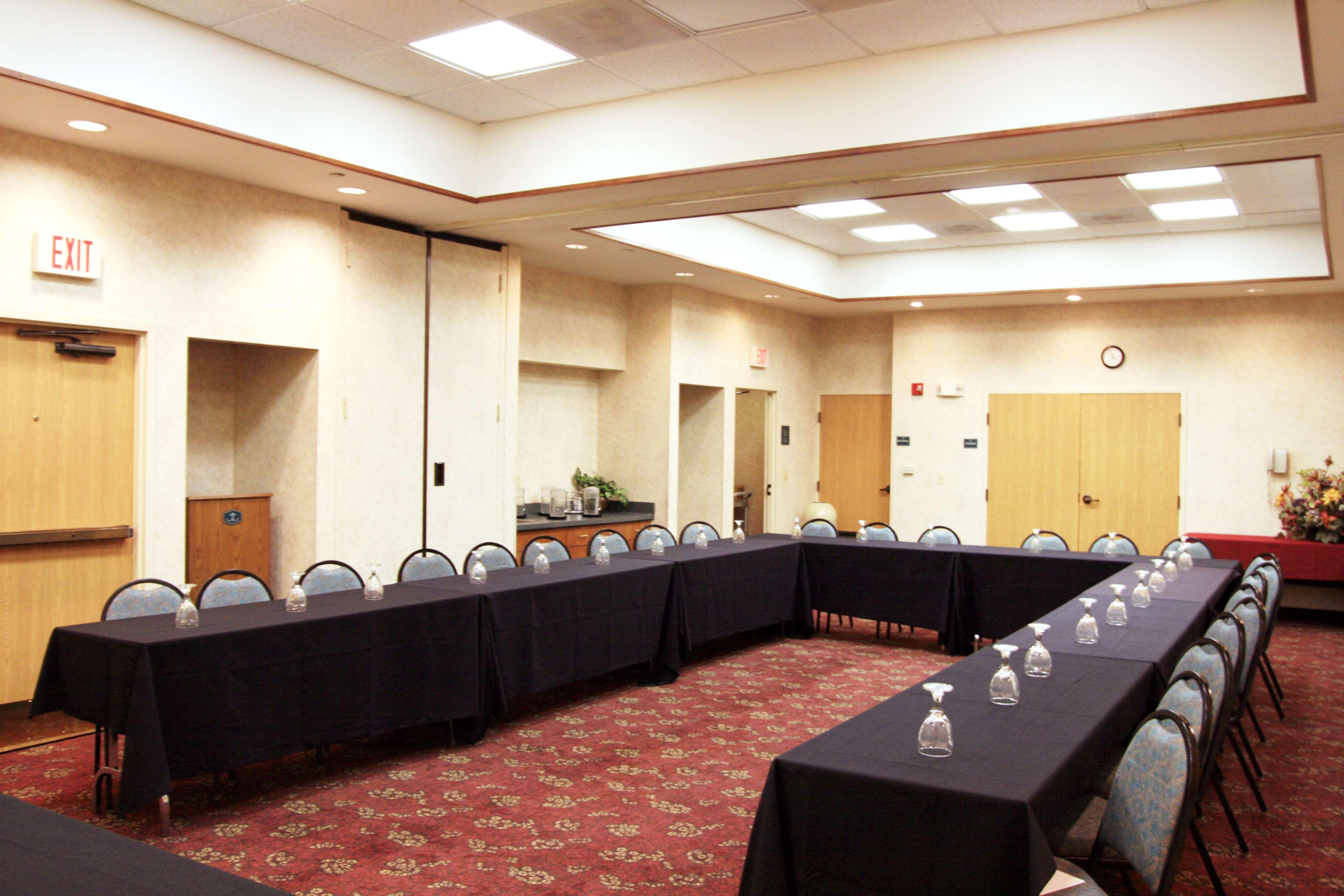 Hampton Inn & Suites Kansas City-Merriam Einrichtungen foto